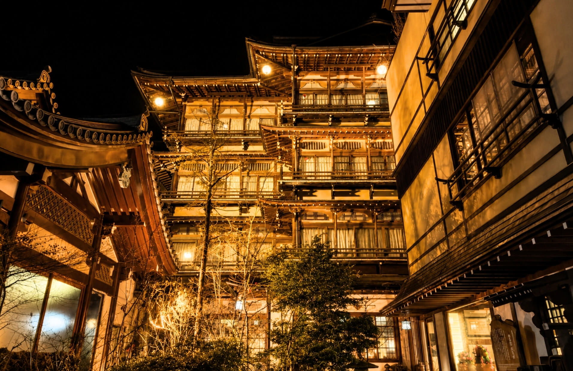 The stone-paved streets of Shibu Onsen