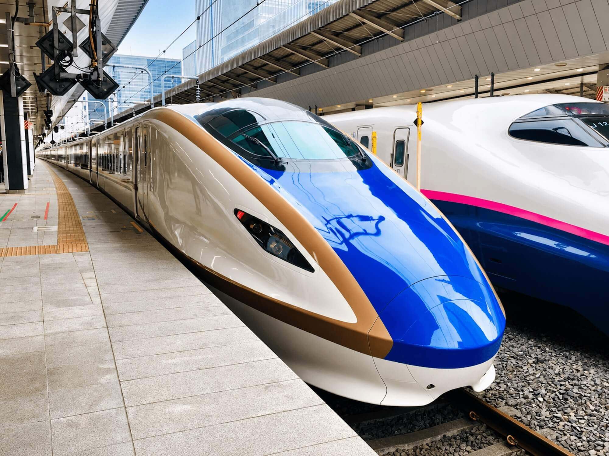 東京駅から長野駅へ向かう北陸新幹線かがやき 渋温泉1泊2日